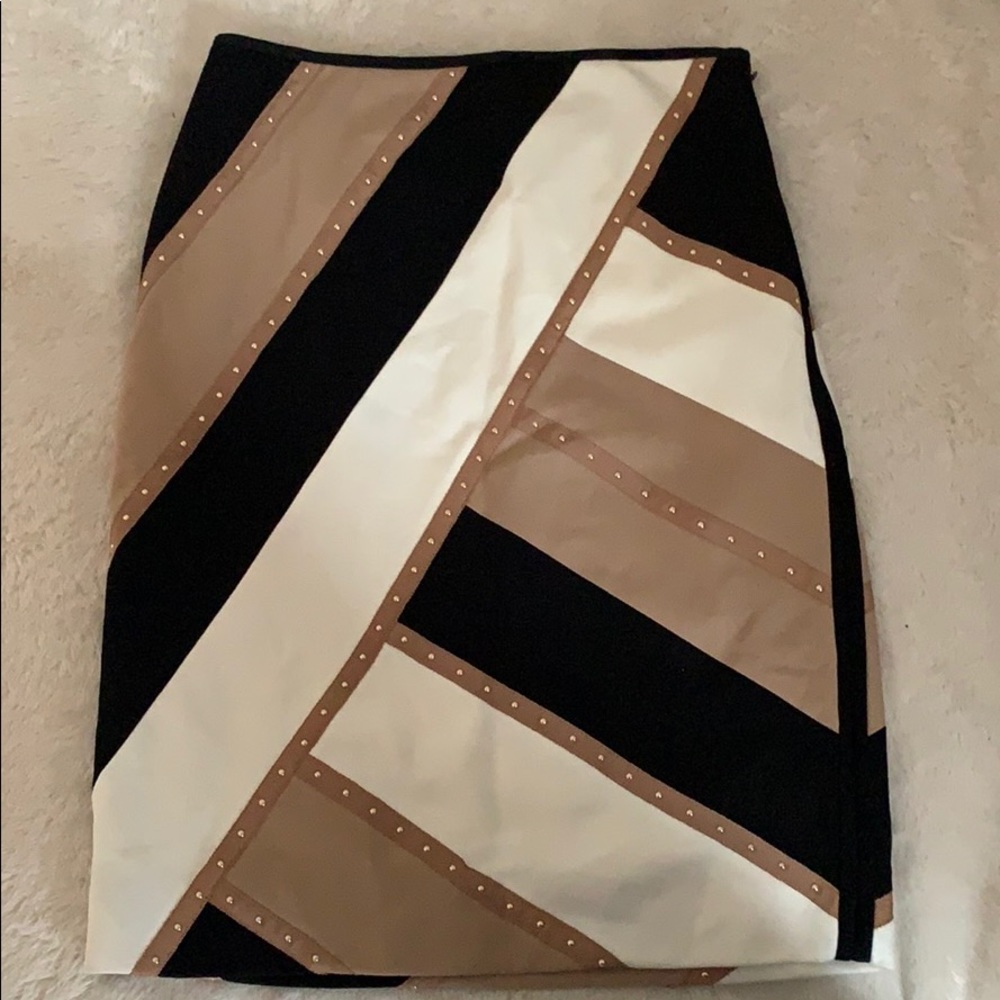 Classic skirt with an edge - perfect for fall!